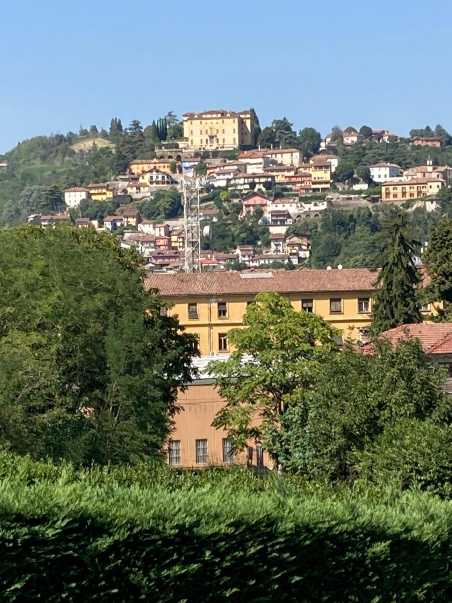 Casa Finestre Bianche Lägenhet Canelli Exteriör bild